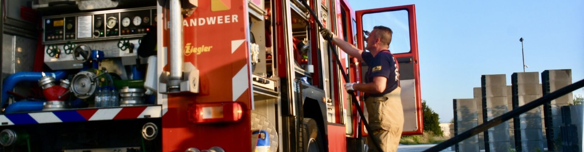 Oefening brandweer Axel bij Fassaert